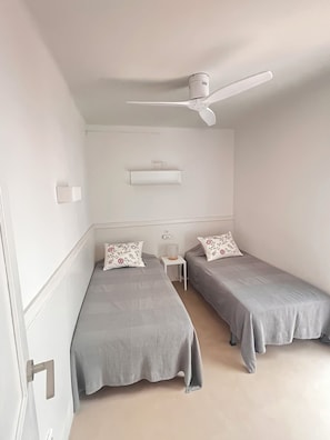 3 chambres, fer et planche à repasser, Wi-Fi, literie fournie