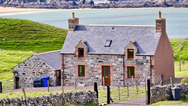 Unclassified image, 1 of 37, button - Amazing NC500 Croft House. Perfect for couples and families (Thurso)