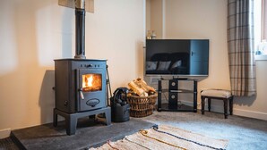 Unclassified image, 3 of 37, button - Amazing NC500 Croft House. Perfect for couples and families (Thurso)