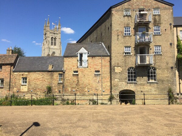 Exterior - River View House in the Heart of St Neots (Eynesbury)