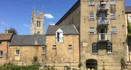 River View House in the Heart of St Neots