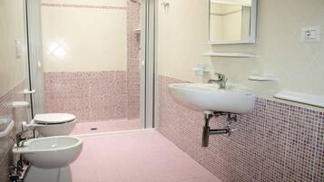 Dusche, Bidet, Toilettenpapier