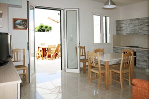 Dining - At 80 meters from the sea - Gallipoli - Mancaversa - new villa with terrace overlooking the sea (Mancaversa)