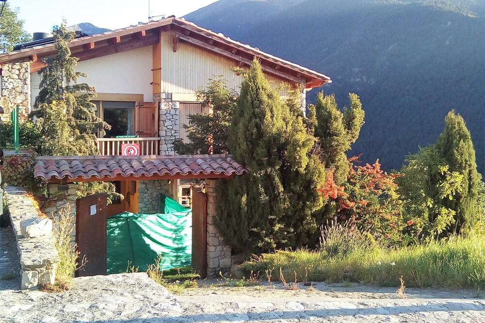 Detached house with garden