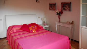 6 Schlafzimmer, Zimmersafe, Bügeleisen/Bügelbrett, Reisekinderbett
