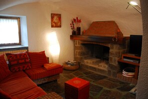 TV, DVD player, books