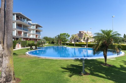 HAPPY - Apartment with shared pool in Oliva Nova.
