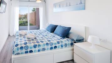 1 slaapkamer, een strijkplank/strijkijzer, gratis wifi, beddengoed