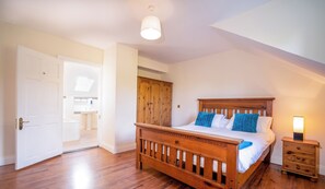 7 soverom, strykejern/-brett, reiseseng for barn og wi-fi