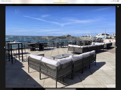 Baie de TrearddurGrand maison pour 14 personnes avec Wifi gratuit, salle de jeux, près de la plage