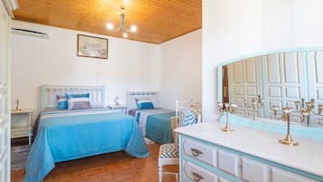 2 chambres, fer et planche à repasser, lits bébé, Wi-Fi gratuit