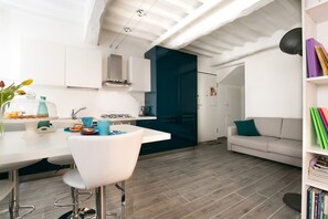Smart TV, books - classy apartment with WIFi in the historic center of Siena (siena)