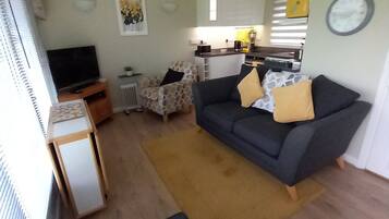 Smart TV, DVD player, stereo