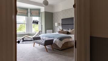 6 chambres, fer et planche à repasser, lit parapluie, Wi-Fi gratuit