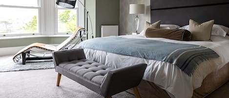 6 habitaciones, tabla de planchar con plancha y cuna de viaje