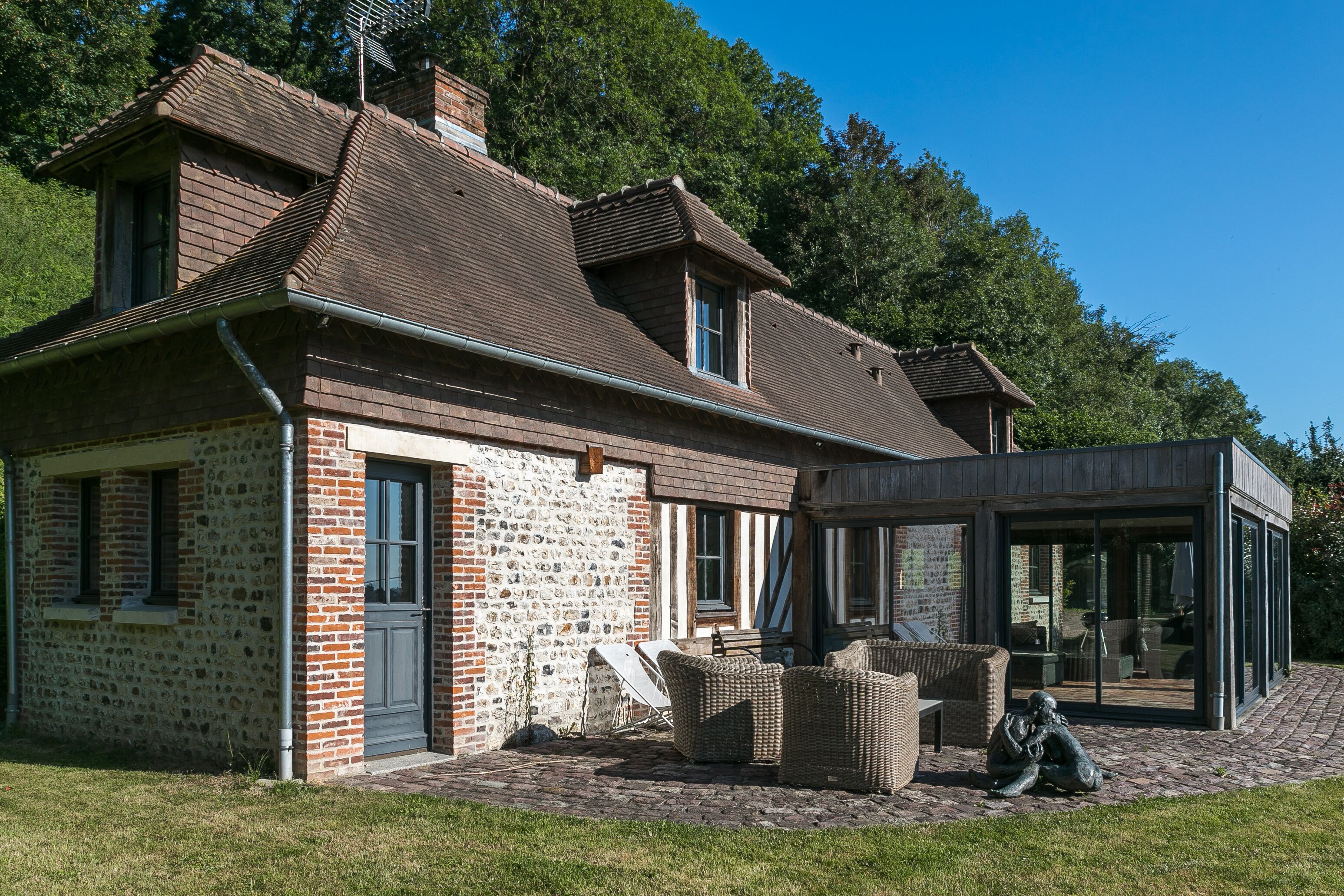 Superb view estuary, the countryside 10 minutes from the center, free P, dogs accepted