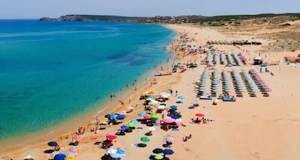 Spacious sea view villa 3 minutes from the beach