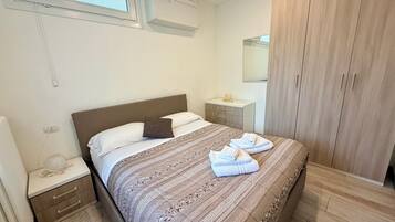 2 chambres, fer et planche Ă repasser, Wi-Fi gratuit, draps fournis