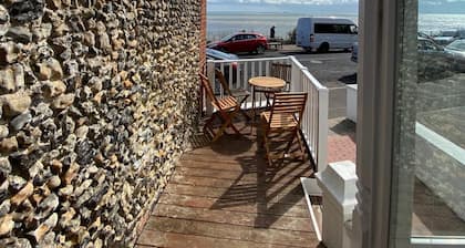 Broadstairs Apartment With Sea Views