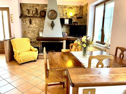 Prestigious Self Catering Holiday Villa For Rent in Barga, Lucca, Firenze,
