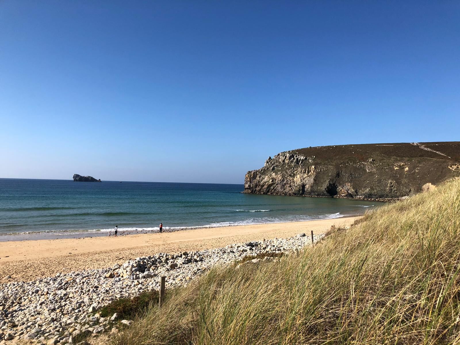 بالقرب من الشاطئ