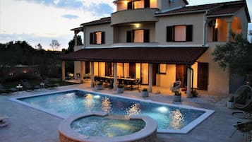 Außenpool, beheizter Pool