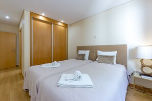 5 bedrooms, in-room safe, iron/ironing board, free WiFi