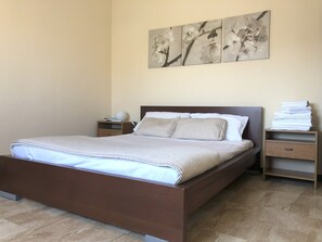 2 bedrooms, iron/ironing board, travel cot, free WiFi - PULA - Apartment in the center, great location  (Pula)