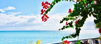 Modern & Stylish 4 Bedroomed Villa, private pool, walking distance to beach.