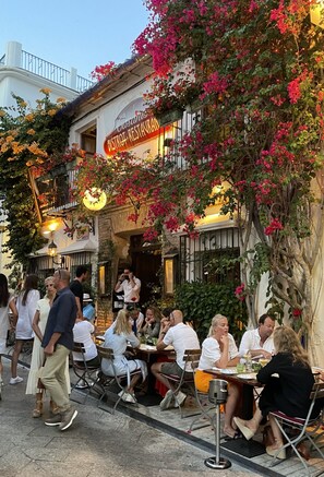 Outdoor dining
