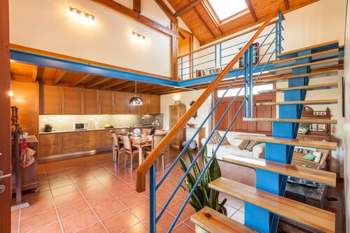 Between sea and mountain