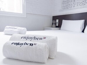 2 bedrooms, in-room safe, iron/ironing board, free WiFi
