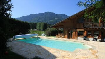 Piscine extérieure, piscine chauffée