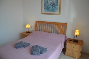 3 bedrooms, iron/ironing board, travel cot, free WiFi