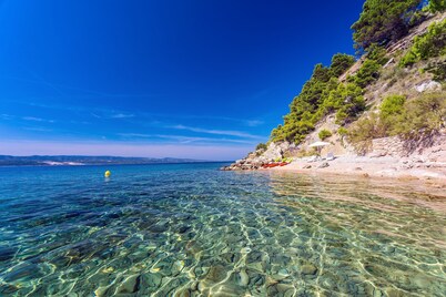 VILLA HRID Luxury beachfront villa, Jacuzzi, heated infinity pool with massage