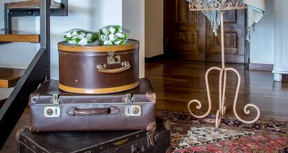 Medieval Mansion,opposite the Castle,between lake, sea, Rome, Umbria and Tuscany