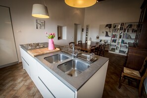 Interior - Medieval Mansion,opposite the Castle,between lake, sea, Rome, Umbria and Tuscany (Bracciano)