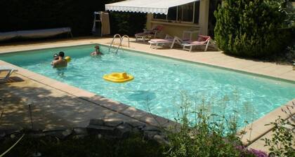 grande maison 200mÂČ avec piscine(5 par10m) prĂšs d'AlĂšs en CĂ©vennes, 8personnes