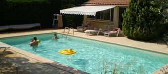 Large 200m² house with swimming pool (5 by10m) near Alès in the Cévennes, 8people