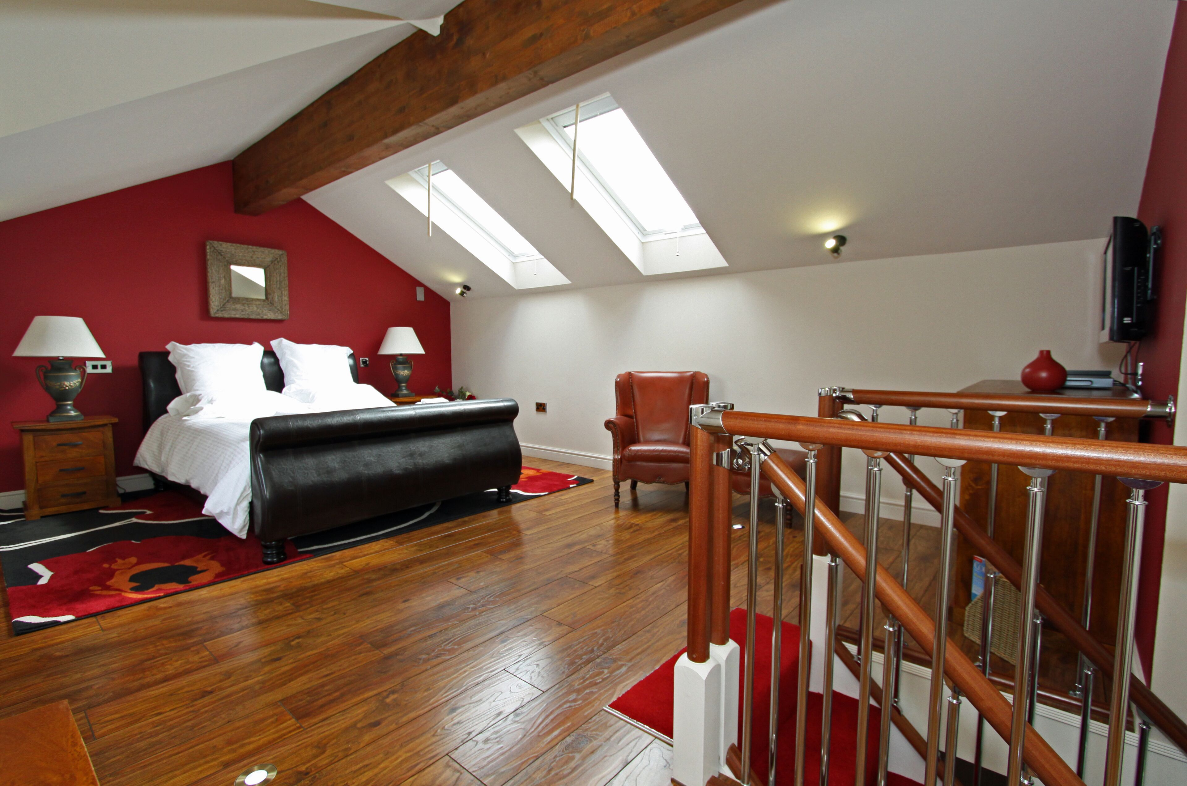 Luxury King-size bed in a very spacious bedroom!