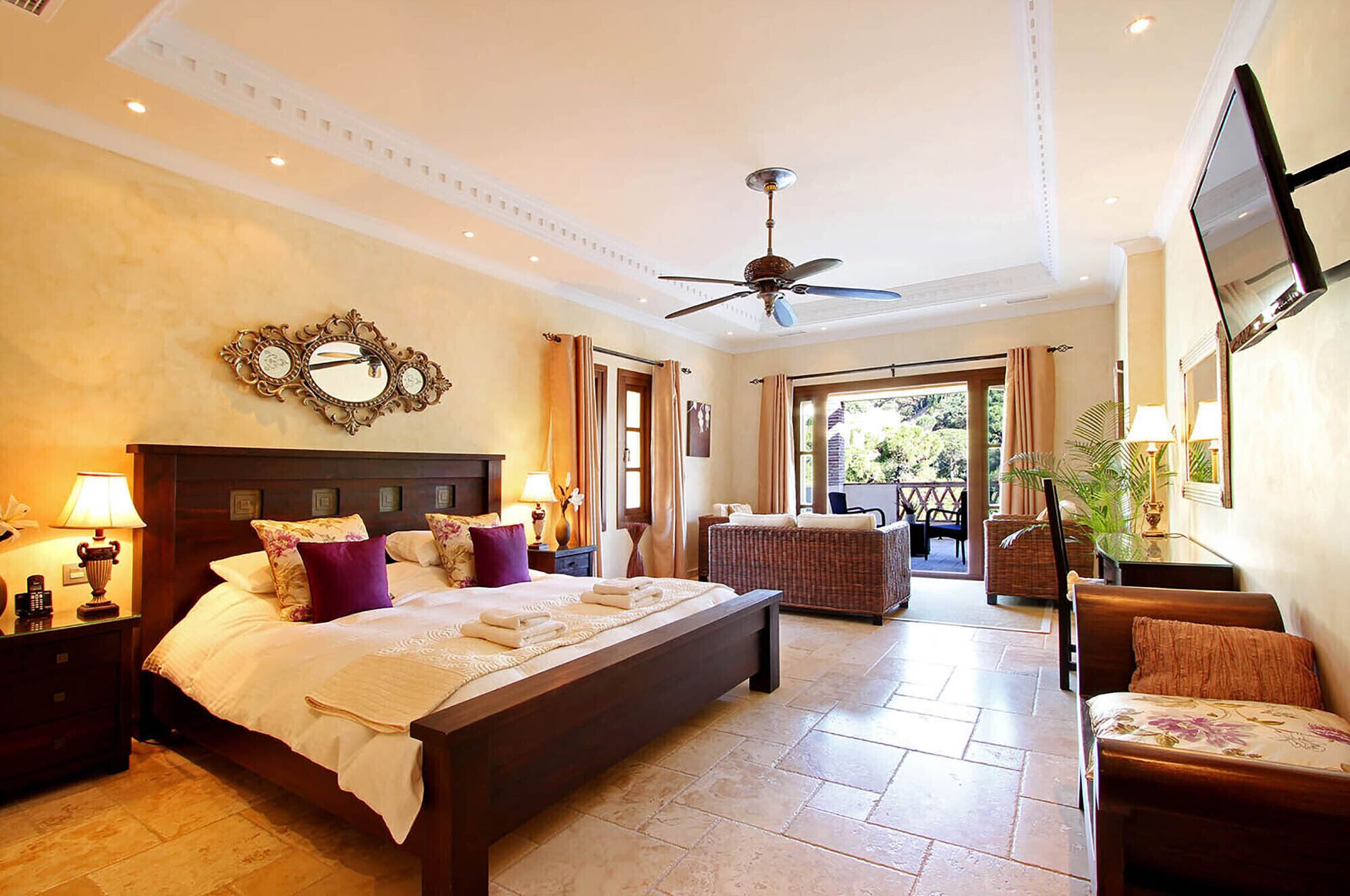 FREE €650 Daily Lux Pack - 7-Bedroom Luxury Estate, Heated Pool, Amazing Views