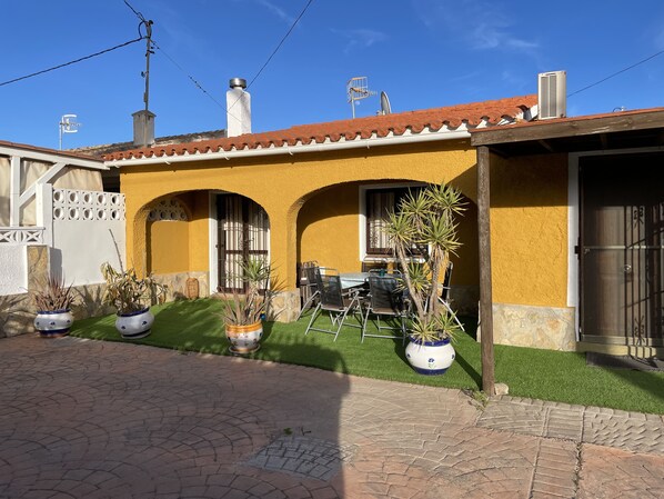 Outdoor dining - House / Villa - Dénia (Dénia)