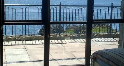 The Fort:Panoramic Views Lough Foyle Private Gated Terrace/Wifi/Netflix/Baby