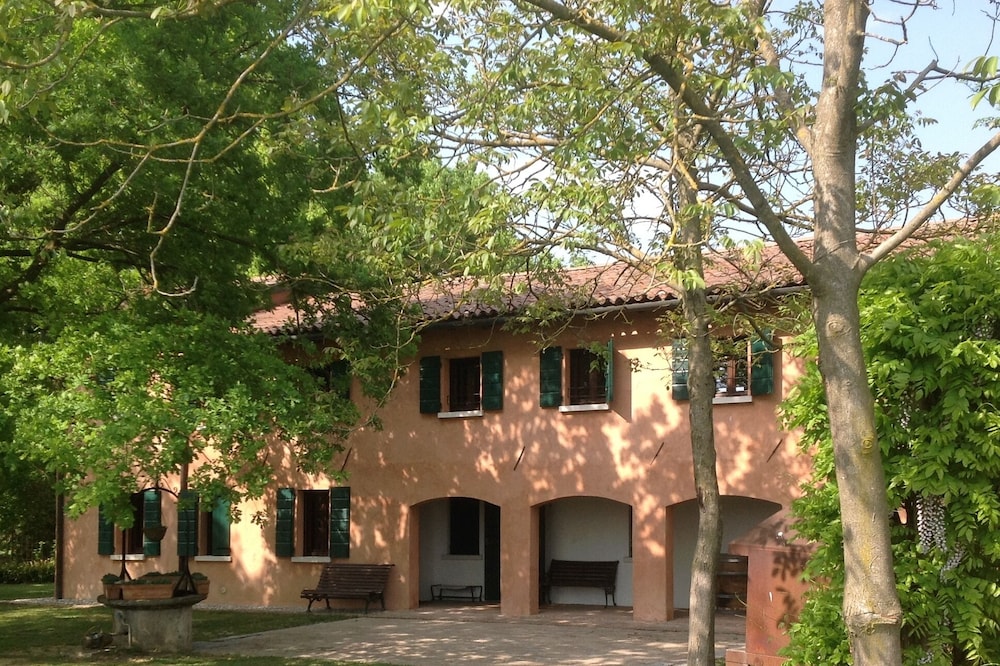 Large Villa in Veneto with a Swimming pool