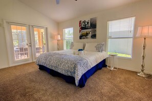 4 bedrooms, in-room safe, iron/ironing board, WiFi