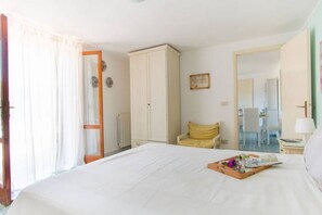 1 多间卧室、熨斗/熨衣板、WiFi、床单