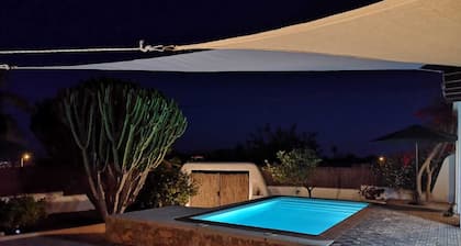 Schönes Villa mit großem Garten und schwimmbad in Ibiza-Stadt.