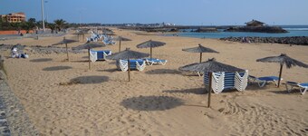 Beautiful Villa, Panoramic Sea Views, 3 bedrooms, heated pool, Roof Terrace, BBQ