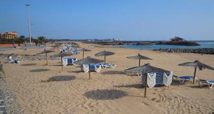 Beautiful Villa, Panoramic Sea Views, 3 bedrooms, heated pool, Roof Terrace, BBQ