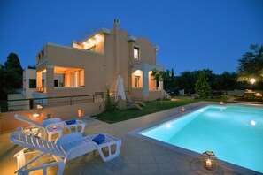Utomhuspool